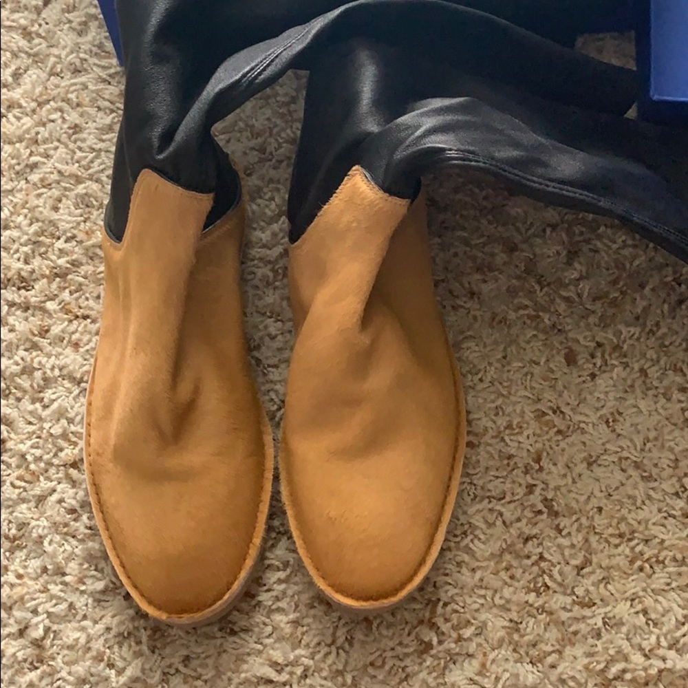 Stuart Weitzman sample boot - Picture 2 of 4